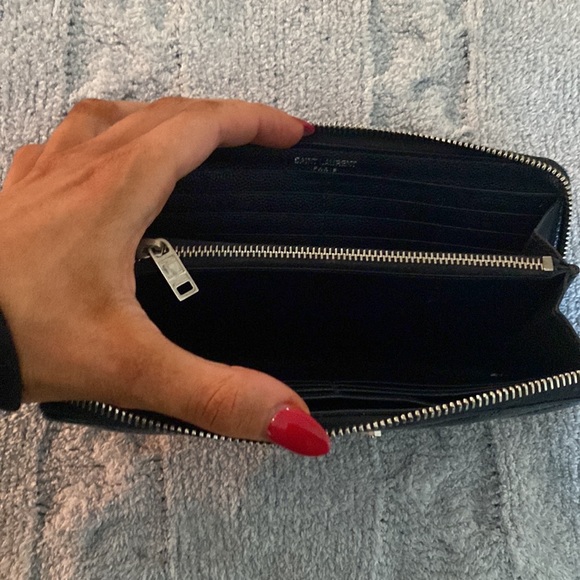 SAINT LAURENT Monogramme Grain de Poudre Zip-Around Wallet - Picture 5 of 8